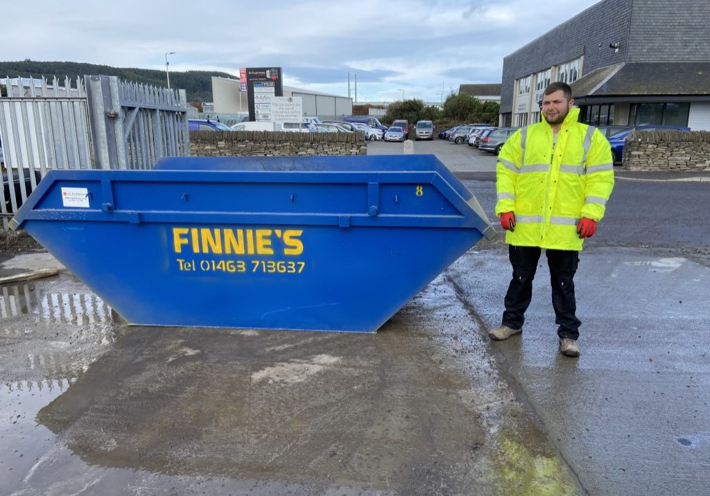 8 cubic yard open skip (Medium)